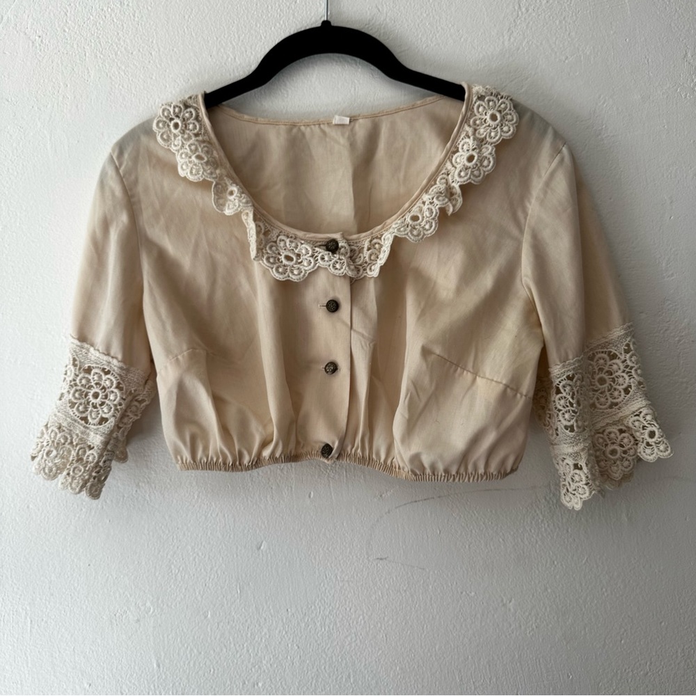 Vintage off white Lace Crop/Bolero